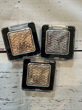 Catrice Liquid Metal Powder Eyeshadow Trio - Gold, Silver, Bronze-new